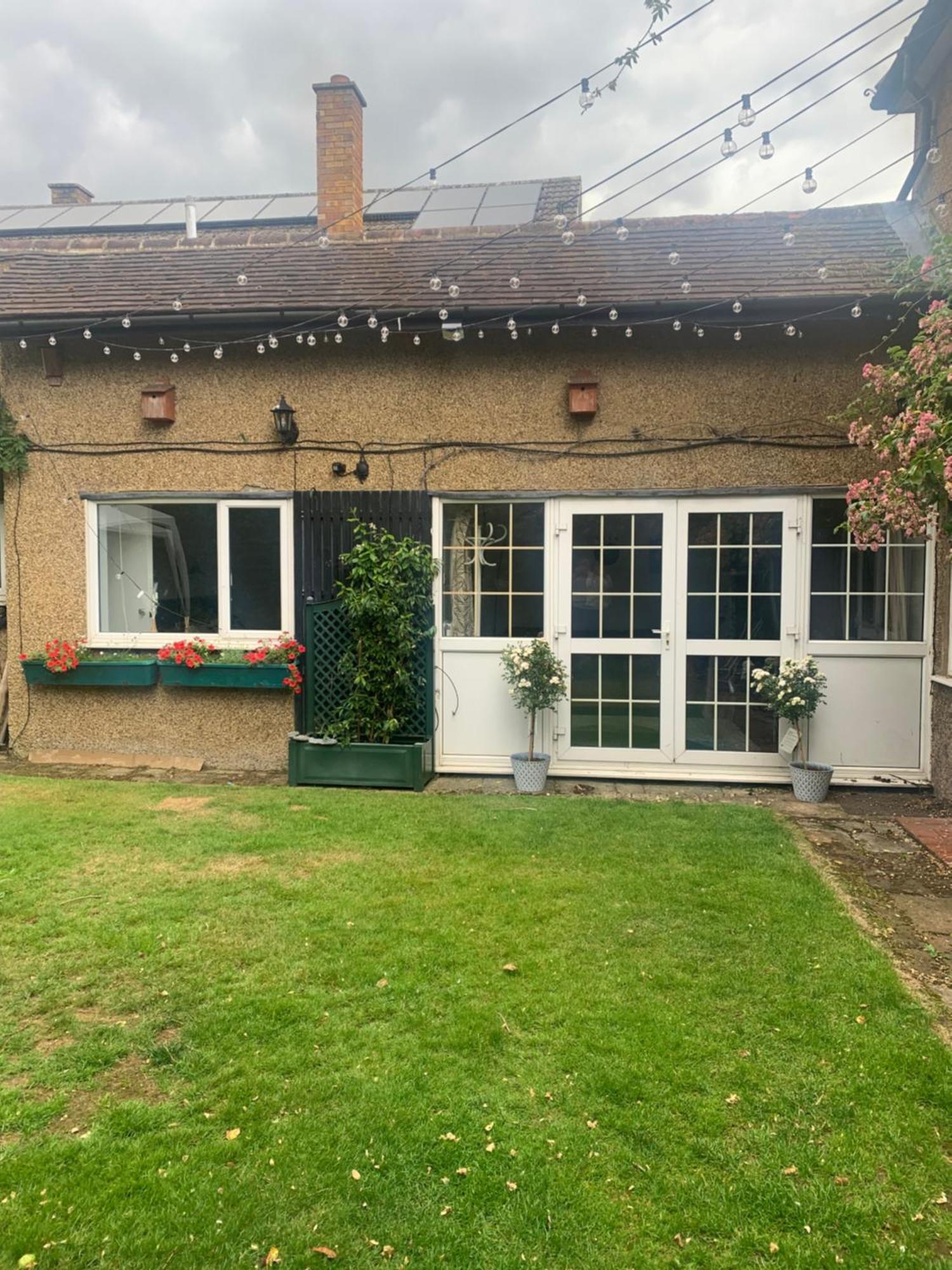 Abbots Langley Newly Refurbished One Bedroom With Additional Sofa Bed Self Contained Flat In Garden מראה חיצוני תמונה